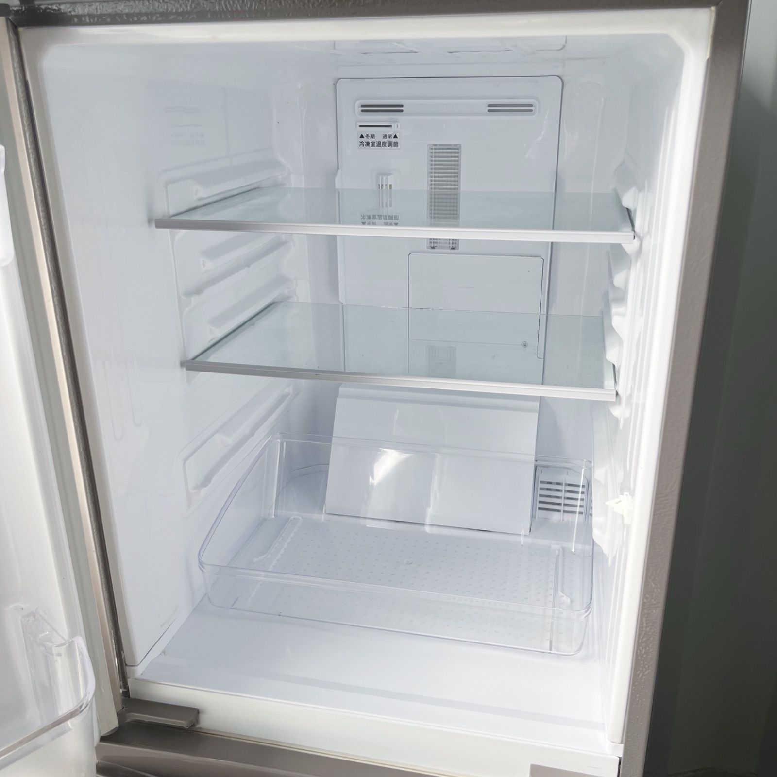 126取付無料！完動品！SHARPおしゃれデザイン冷蔵庫高性能パナソニック