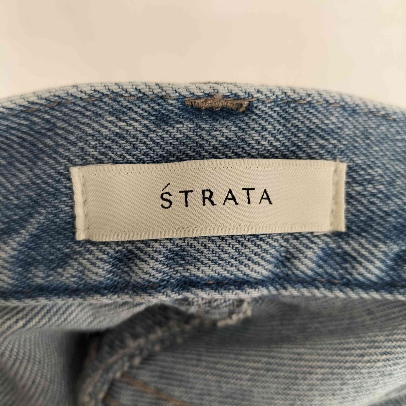 エストラータ STRATA アシメセミフレアデニムスカート