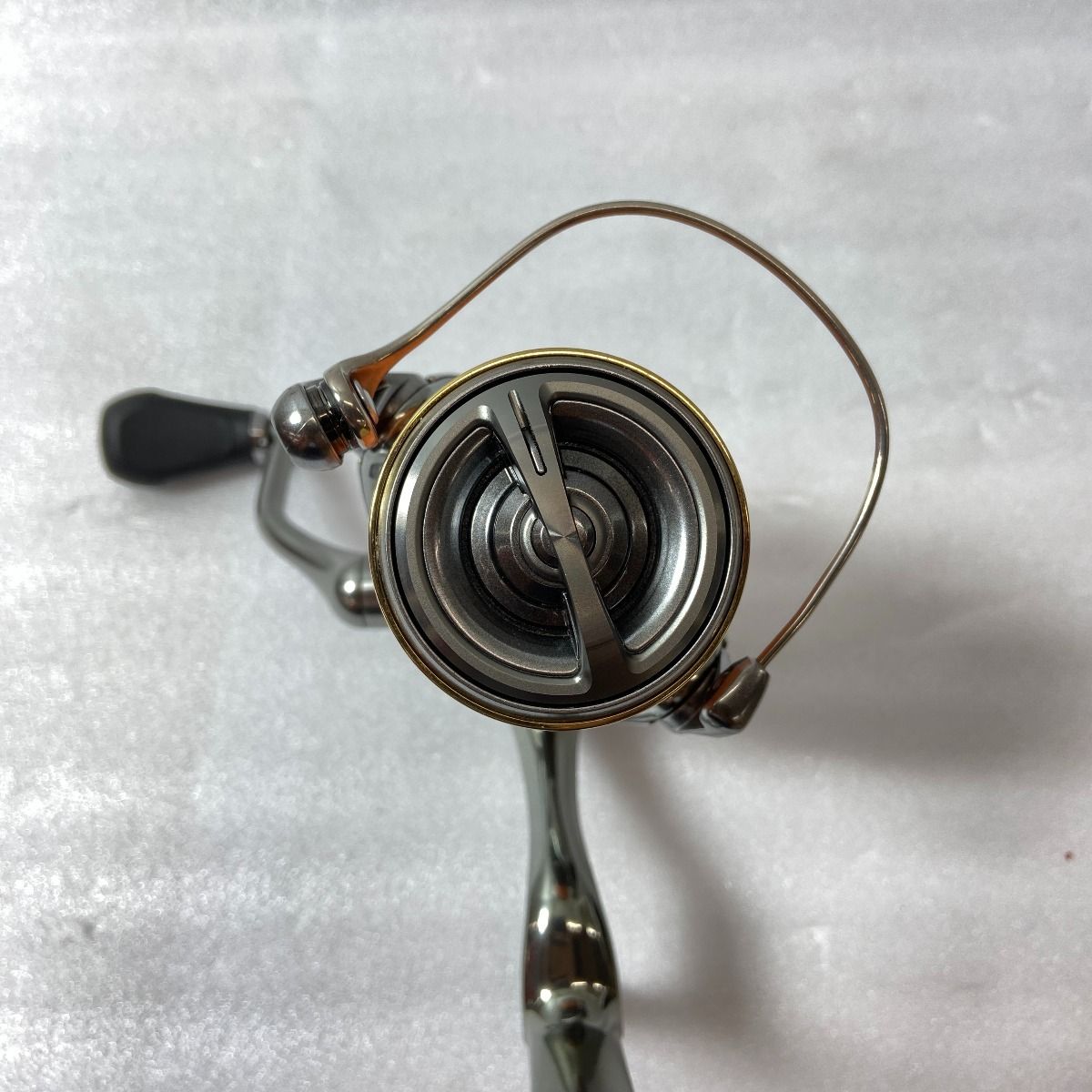 ΨΨSHIMANO シマノ 18ステラ2500HG 03802 スピニングリール - メルカリ 