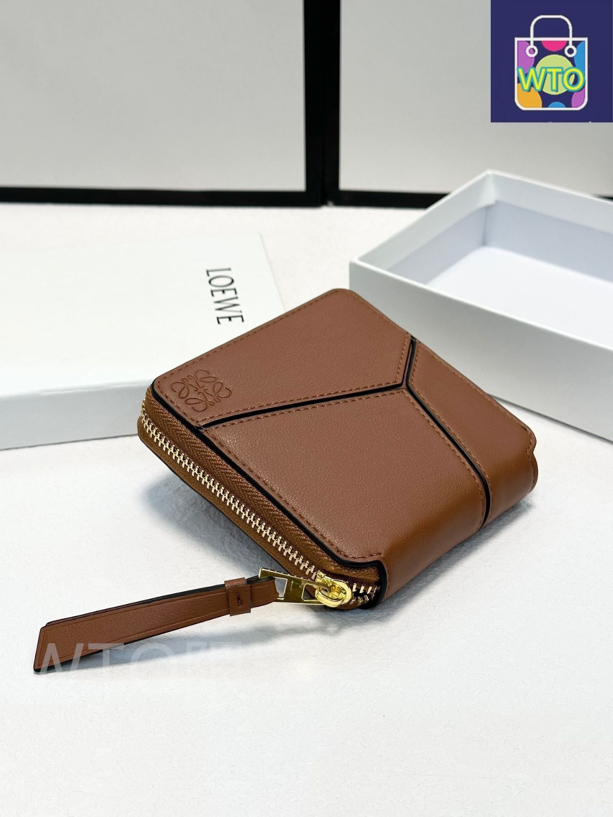 送料込/関税込■LOEWE■レザーウォレット 今日特価】Loewe レザーウォレット, マルチカラー, 高品質で実用