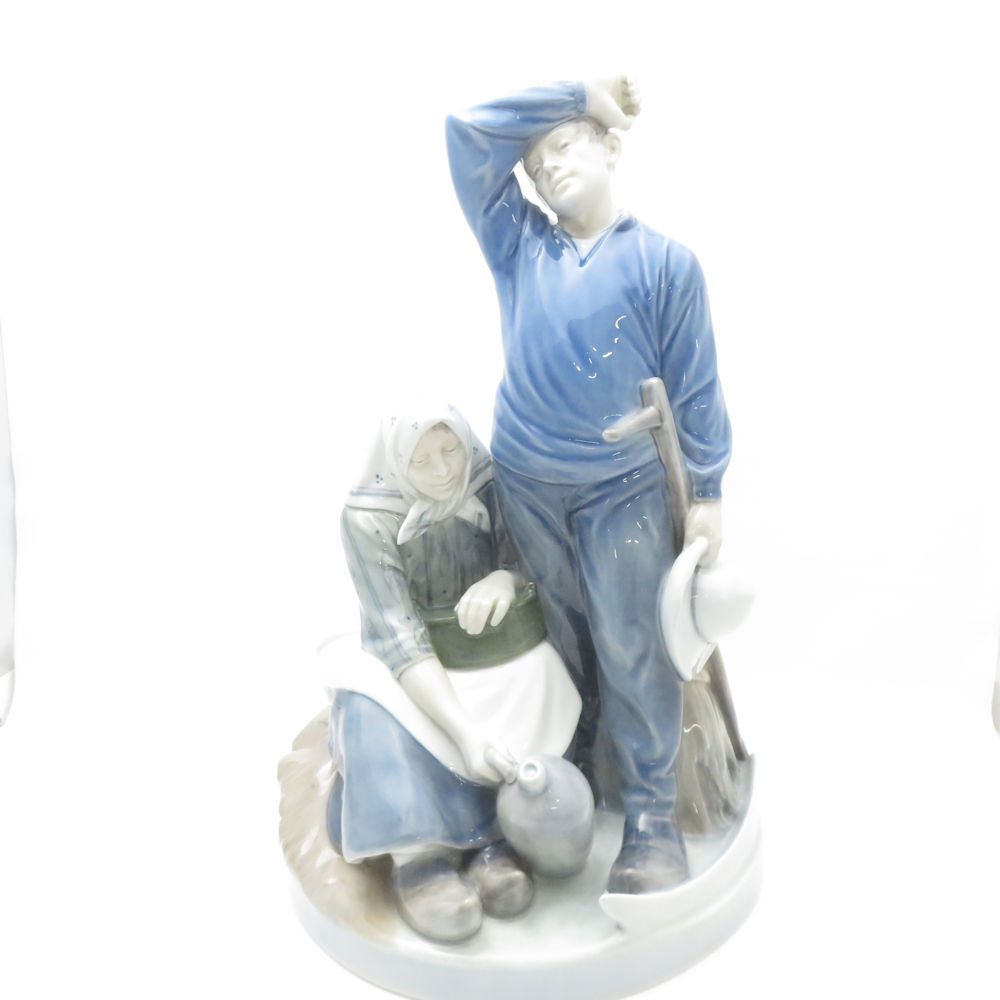 ROYAL COPENHAGEN ロイヤルコペンハーゲン 1352 農夫婦 フィギュリン 置物 陶器人形 オブジェ SC9067Z