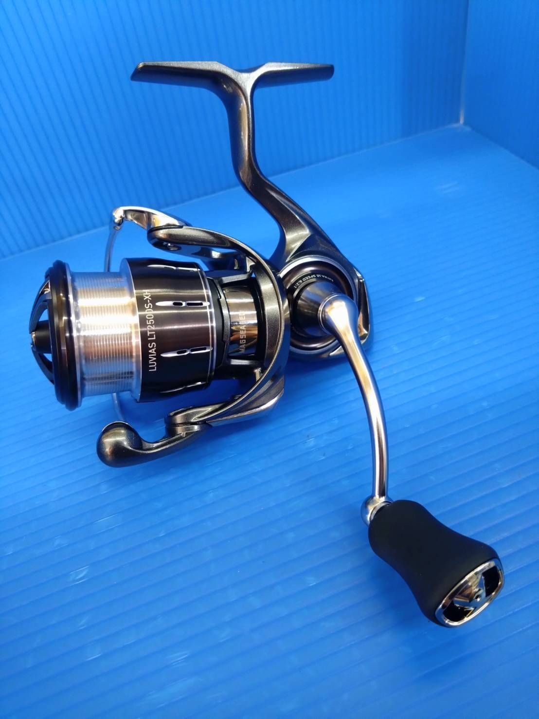 ♥品 ダイワ 24ルビアス ＬＴ2500Ｓ－ＸＨ スピニング 03