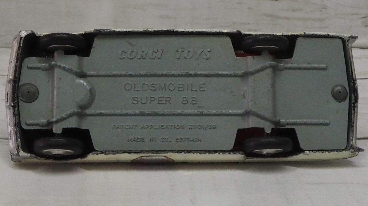 CORGI【OLDSMOBILE SUPER 88オールズモビル スーパー88シェリフカー】ミニカー□当時物コーギー【中古】送料込 - メルカリ