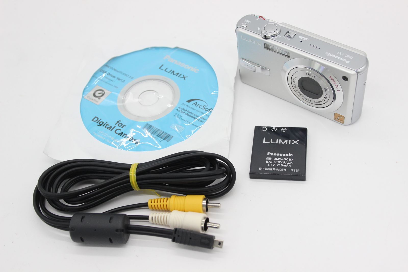 【美品 返品保証】 パナソニック Panasonic Lumix DMC-FX7 バッテリー付き コンパクトデジタルカメラ s4837