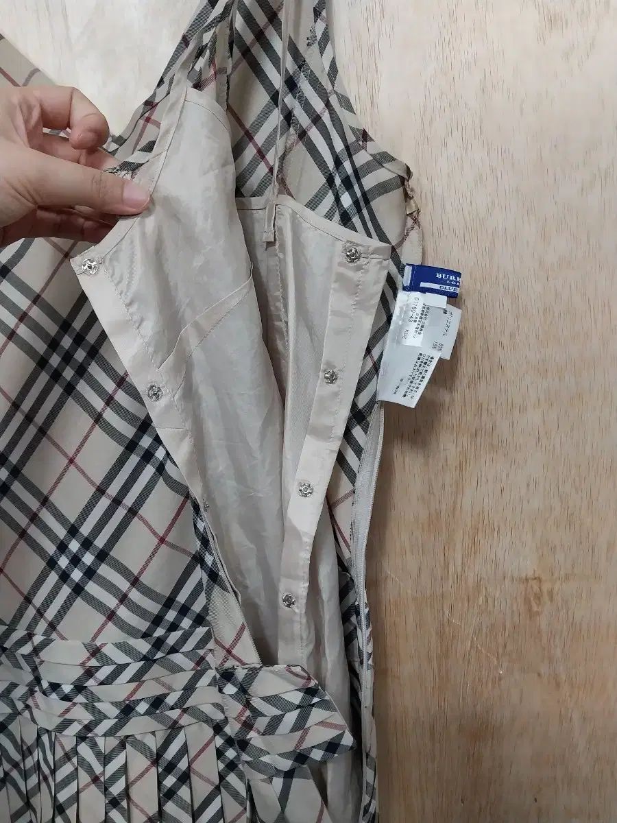 BURBERRY ワンピース BURBERRY ワンピース（ベージュ）サイズ:38