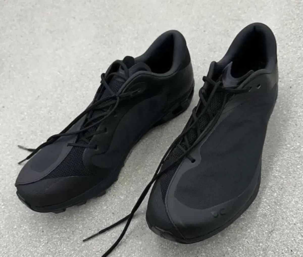 オン ランニング x 役職 アーカイブ 派 パフ クラウドベンチャー ピーク オール 黒