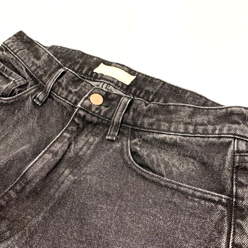 WIDE TAPERED