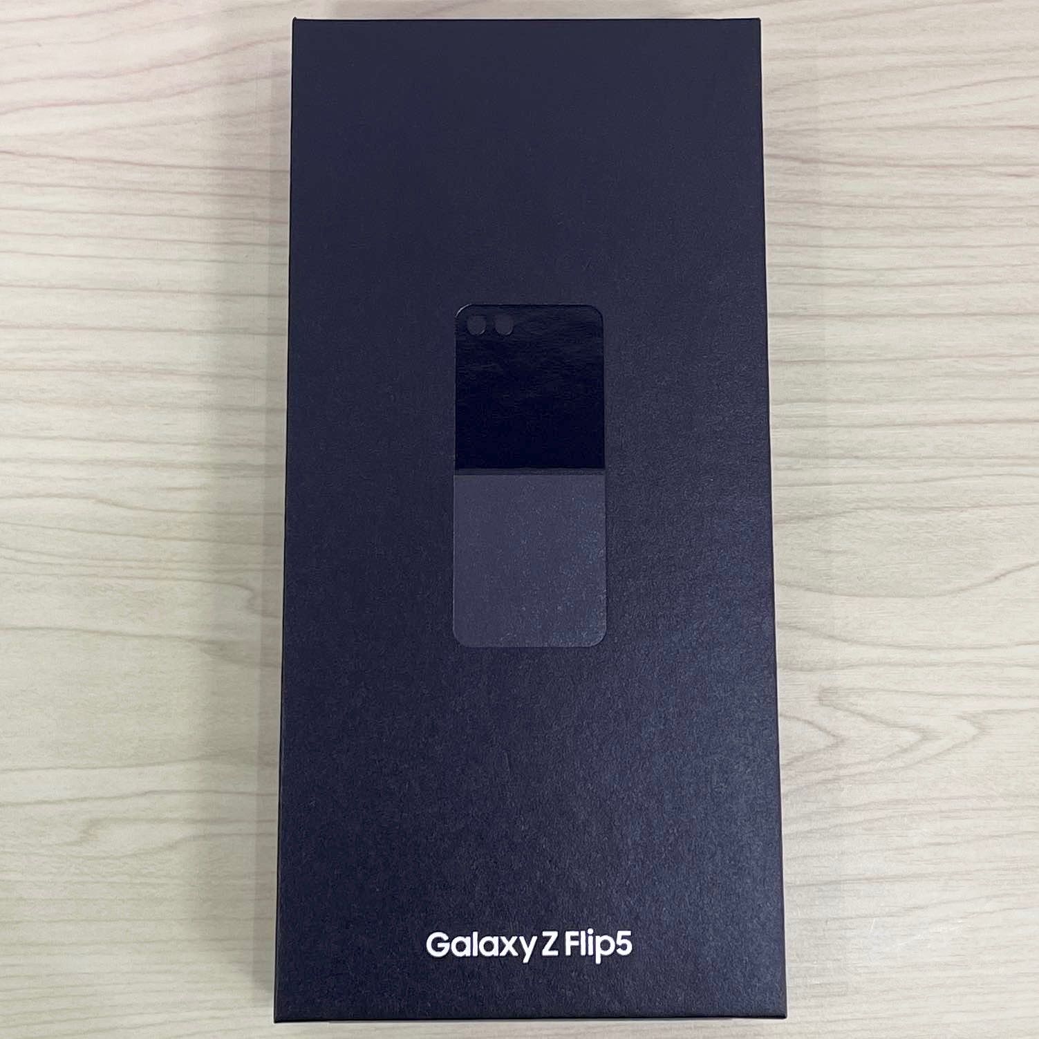 【極美品】GALAXY Z Flip5 SM-F7310 256GB 香港版SIMフリー 10949