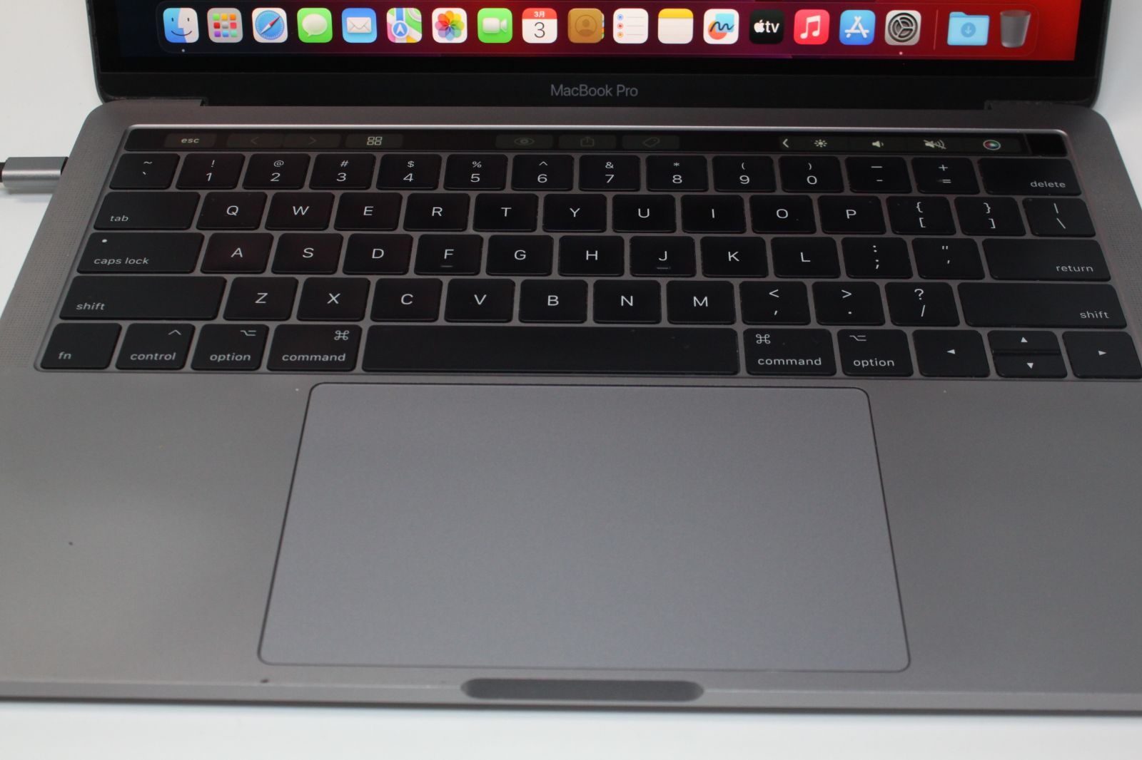 MacBook Pro（13インチ,2017,Thunderbolt 3ポートx 4）256GB/8GB