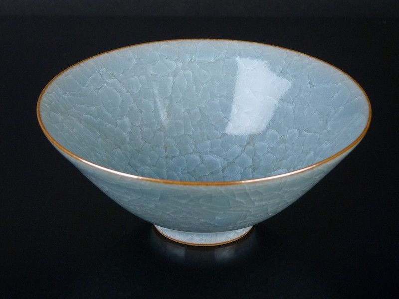 清宮】勝龍寺窯 乾伸行「氷裂青磁 茶碗」共箱 幅 約15cm 高さ 約