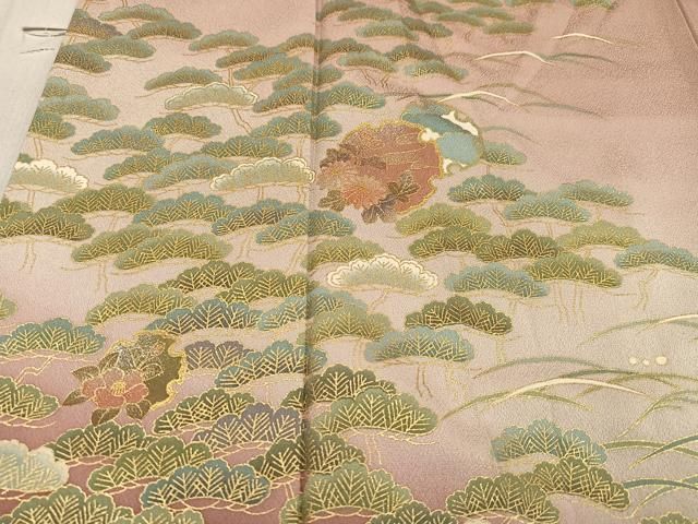 【華やか】⭐️金彩振袖⭐️縮緬⭐️雪輪重ね文様⭐️ 華やか】⭐️金彩振袖⭐️縮緬⭐️雪輪重ね文様⭐️