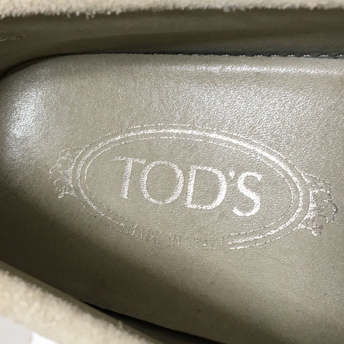 TOD'S(トッズ) ドライビングシューズ 7 1/2 メンズ - ベージュ リボン