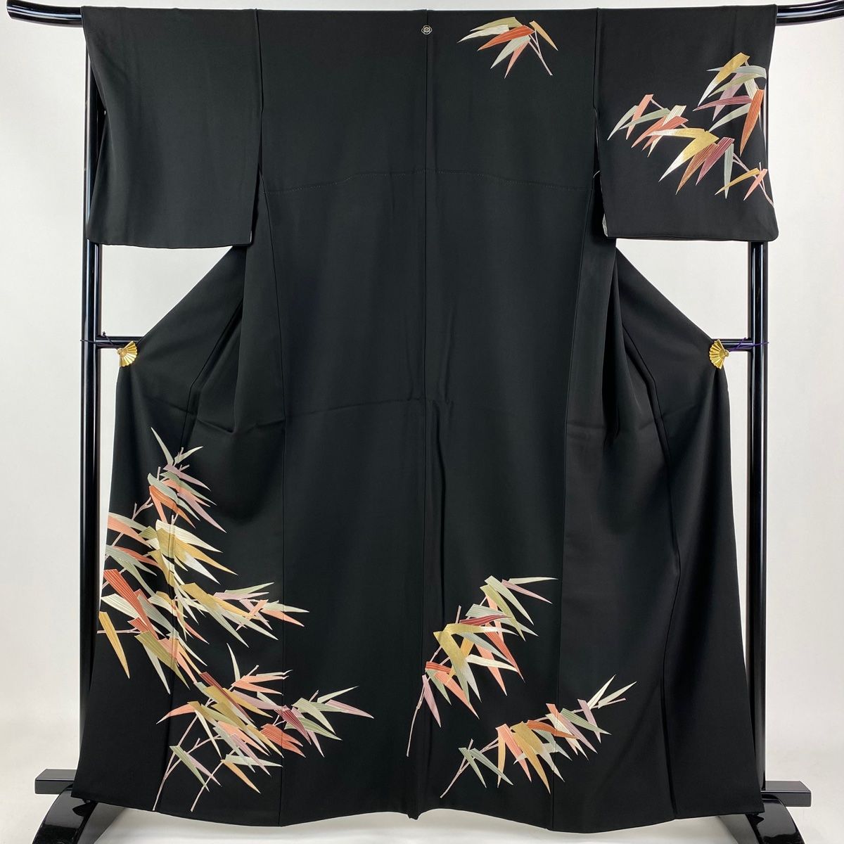 訪問着 身丈163cm 裄丈67.5cm L 袷 鈴乃屋 鴛鴦 桜 金糸 金彩 茶色 正絹 逸品 中古 訪問着 身丈157cm 裄丈67cm M 袷 鈴乃屋 草花 銀通し ぼかし 朱色 正絹