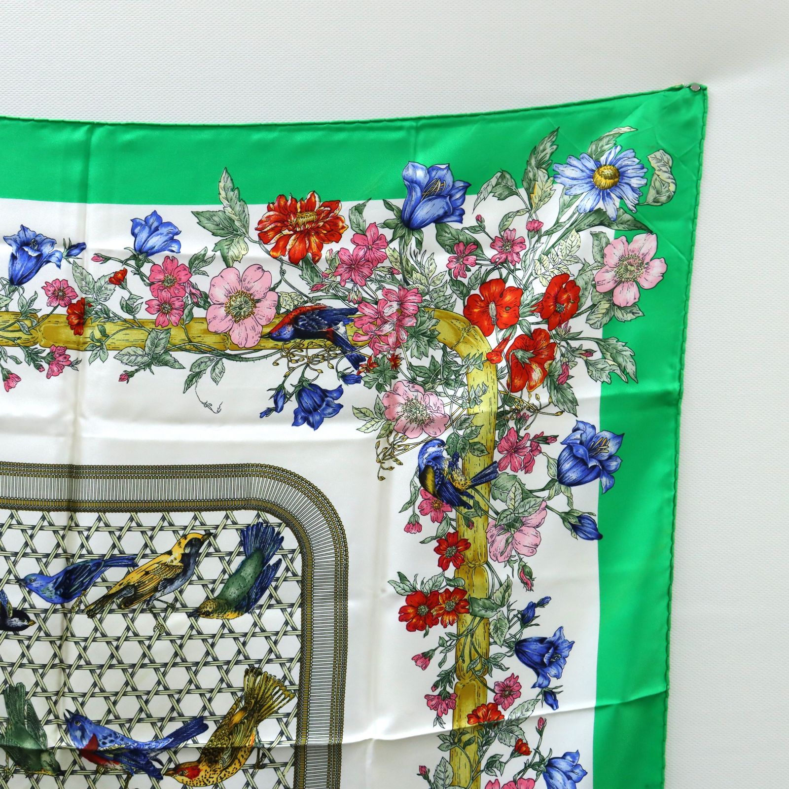 CELINE フラワーパターン シルクスカーフ 【公式通販】