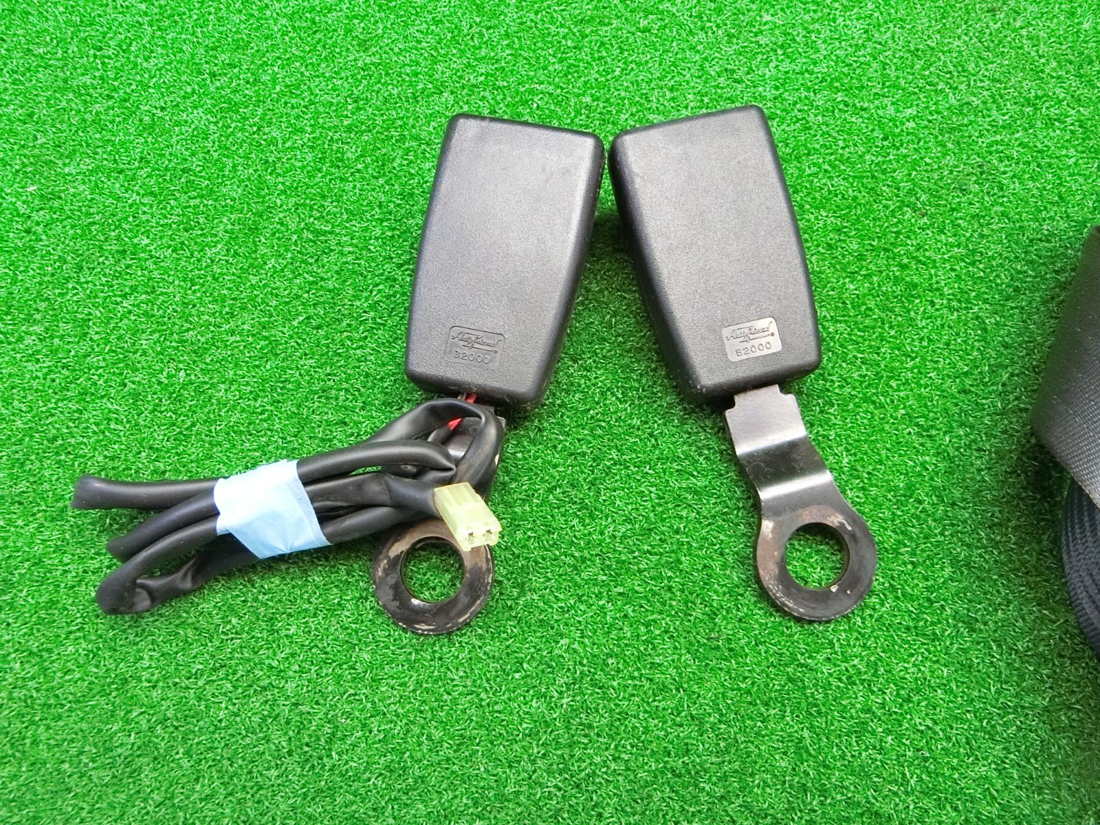 11676 スズキ エブリイワゴン DA62W フロント シートベルト 左右セット キャッチ 84940-66H5 84920-66H5 BRIGHTFACE_UK