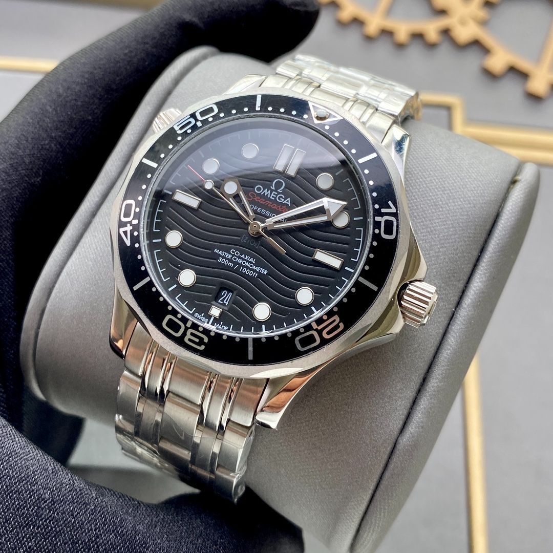 OMEGA Seamaster オメガ シーマスター　メンズ腕時計 【送料無料】 OMEGA オメガ 腕時計 時計 メンズ SEAMASTER シーマスター 300