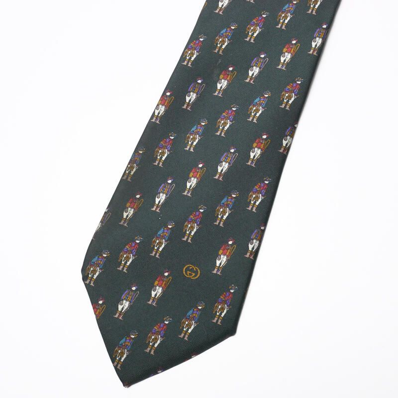 【美品】【希少】GUCCI グッチ　ネクタイ　ヴィンテージ　希少　花柄 美品 超希少 GUCCI グッチ ネクタイ スカーフ柄 フローラル 花柄