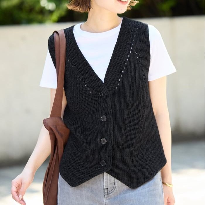 スローブイエナ　ニットジレ　ベージュ2025年新品未使用 SLOBE IENA（スローブイエナ）の「ニットジレ（ベスト）」 - WEAR