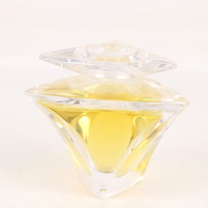 未使用　希少　ディシラ　パルファム　ネフェルテム　18ml ディシラ 香水 ネフェルテム パルファム 未使用 希少