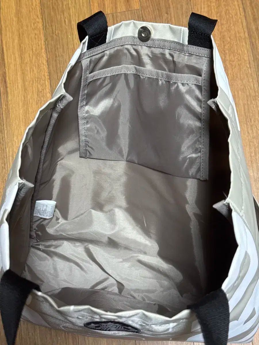 c*u様 Starbucks BEAMS コラボ エコバッグ ホワイト グレー STARBUCKS(スターバックス) エコバッグ c*u様 Starbucks BEAMS