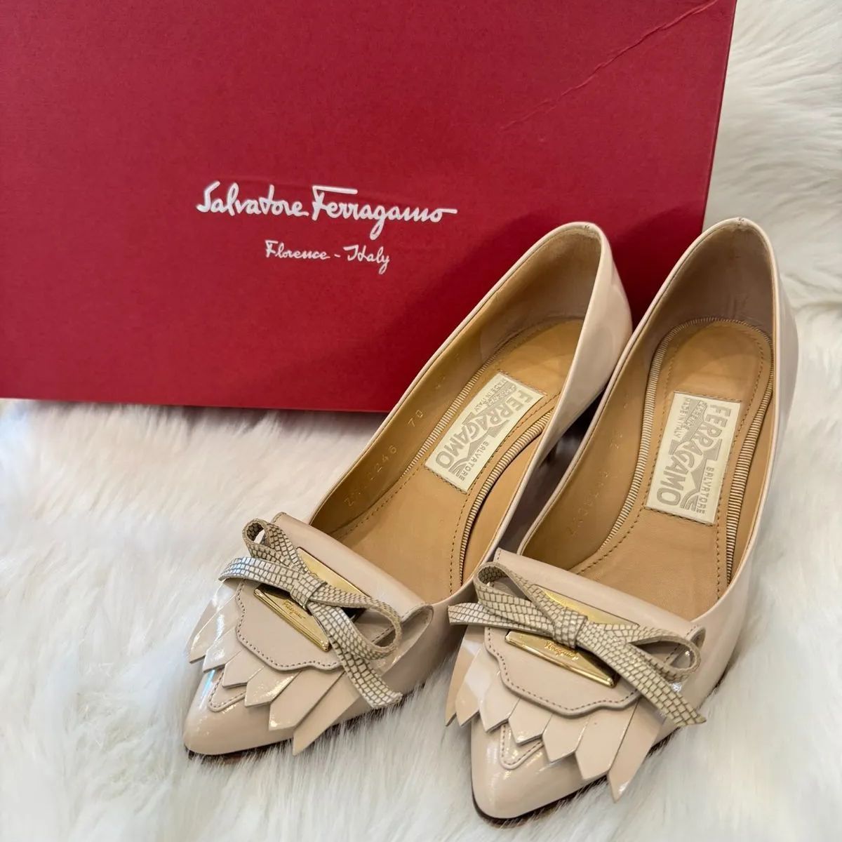 Salvatore Ferragamo サルヴァトーレ フェラガモ タッセル付き