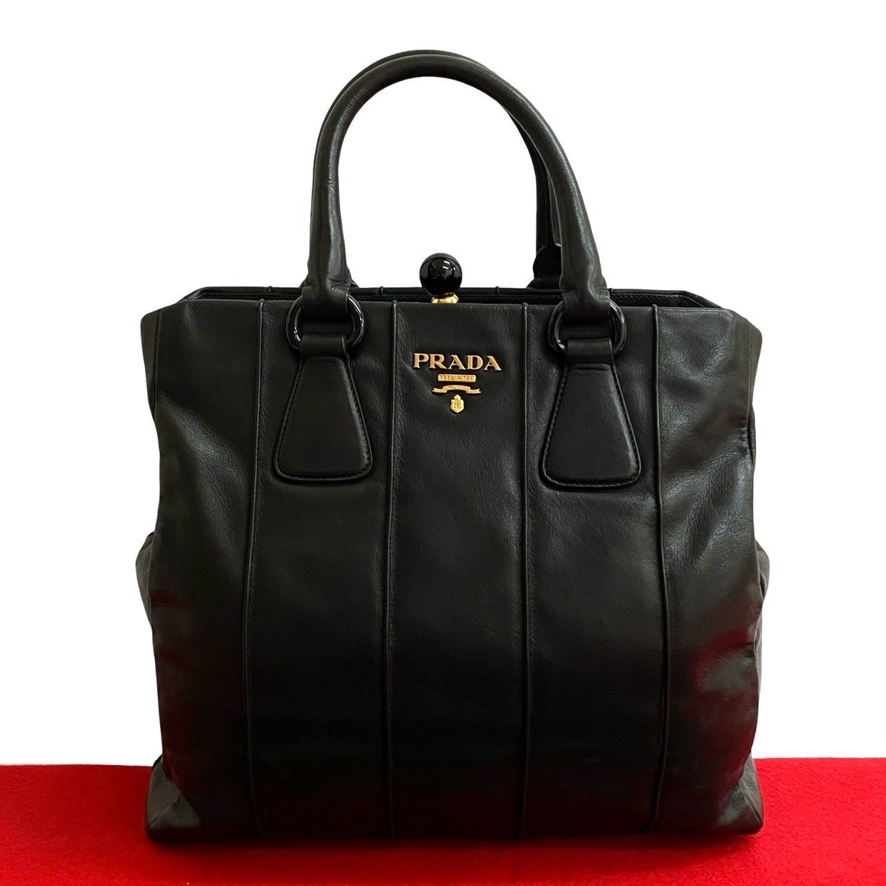 プラダ ロゴ トートバッグ レザー ゴールド金具 ブラック 黒　美品 極 美品 希少品 PRADA プラダ ロゴ ゴールド 金具 レザー 本革