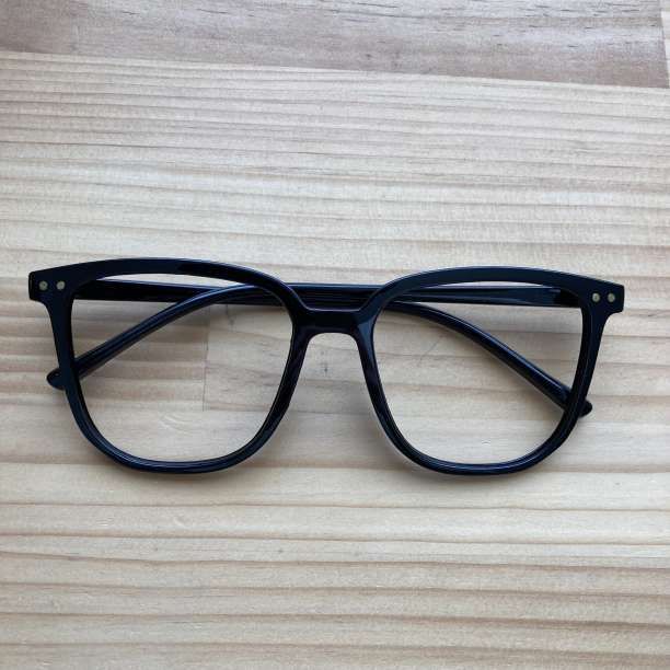 伊達メガネ レンズなし 黒縁眼鏡 シンプル 小顔 レディース 伊達メガネ レンズなし 黒縁眼鏡 シンプル 小顔 レディース