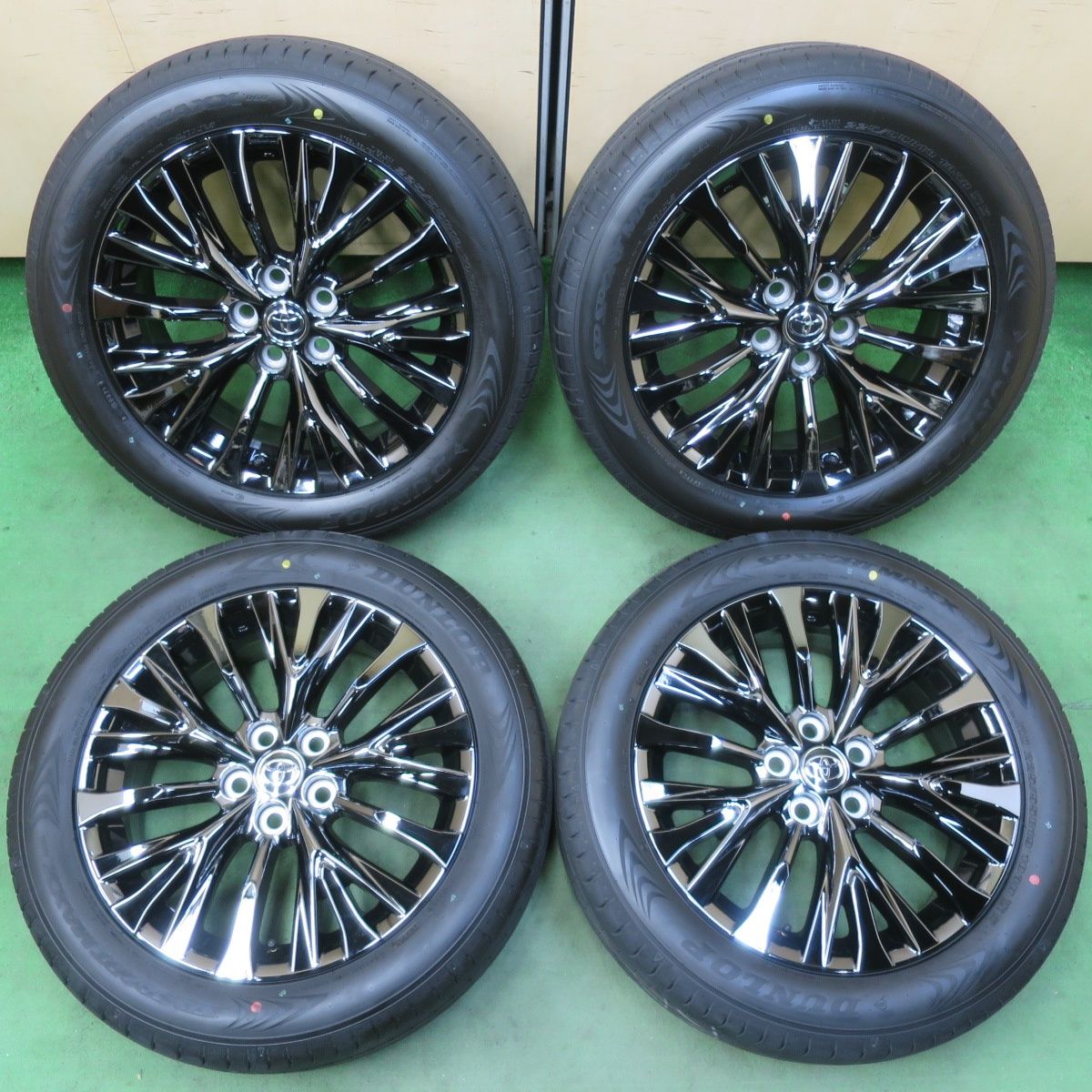 225/55R19 新車外し 40系ヴェルファイア ダンロップ タイヤ DUNLOP 225/55-19 新車外し ダンロップ SPORTMAXX 060 トヨタ