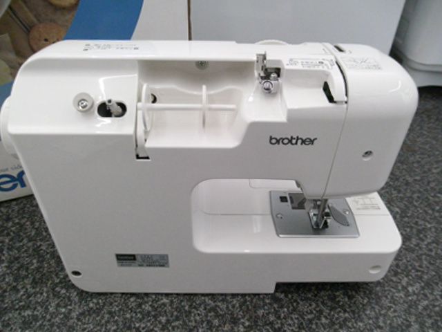 中古品 brother ブラザー 家庭用ミシン EL117シリーズ UY-30 電子