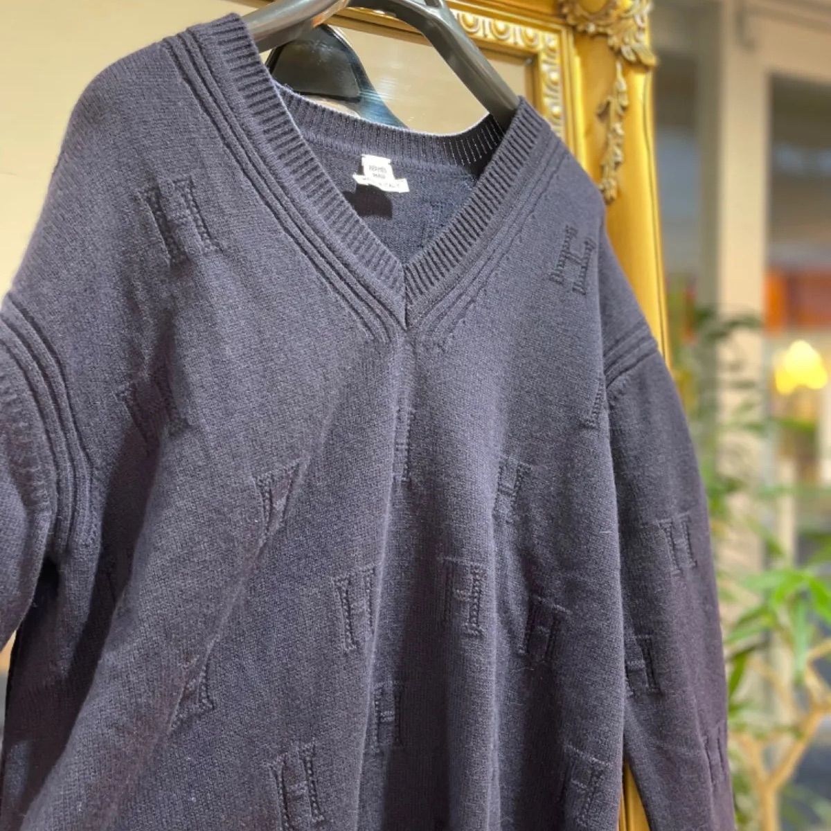 HERMES グレー Vネックニットセーター HERMES エルメス Vネック ニット