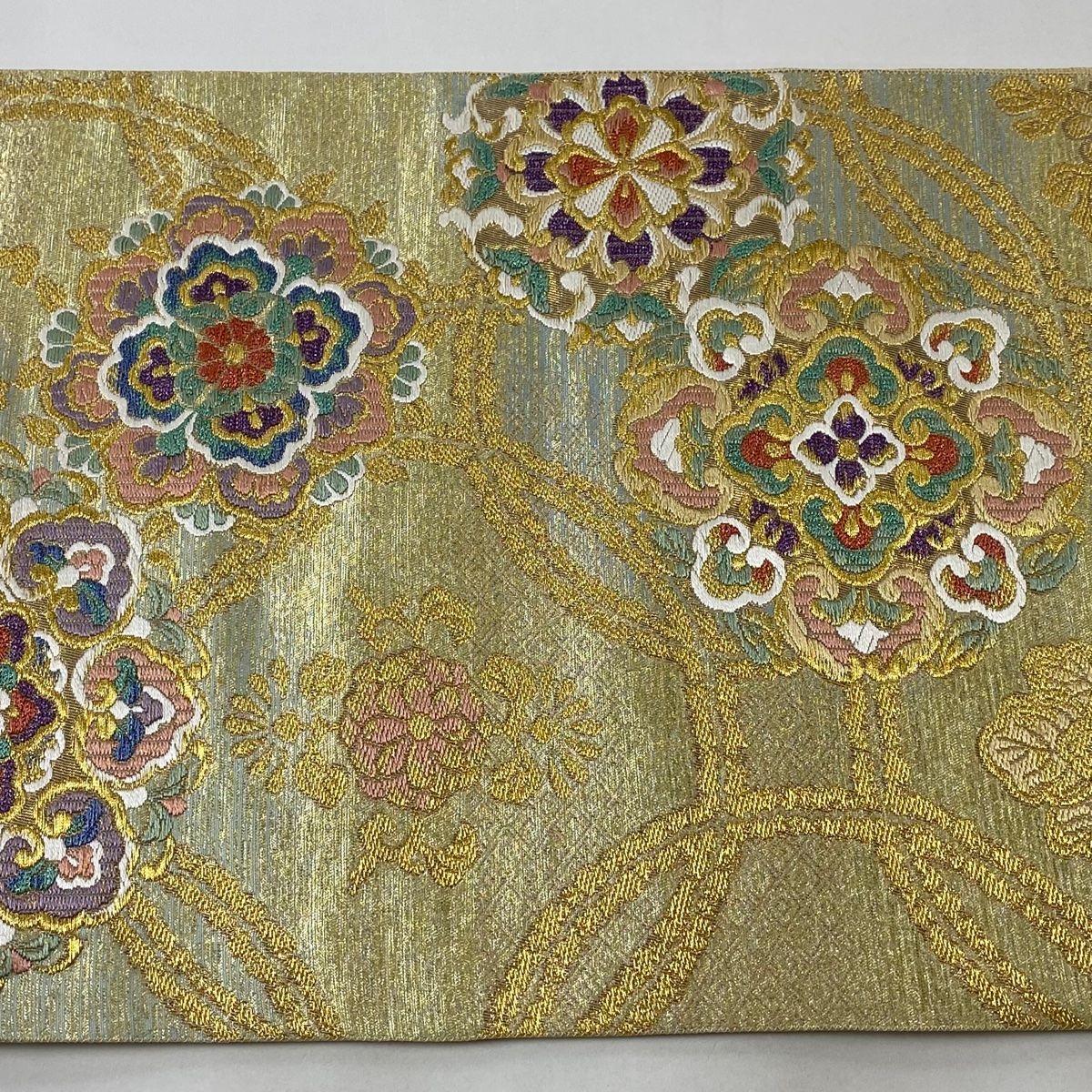 袋帯 美品  華文　六通 正絹 袋帯 美品 秀品 華文 桐 刺繍 箔 金色 六通 正絹 【中古