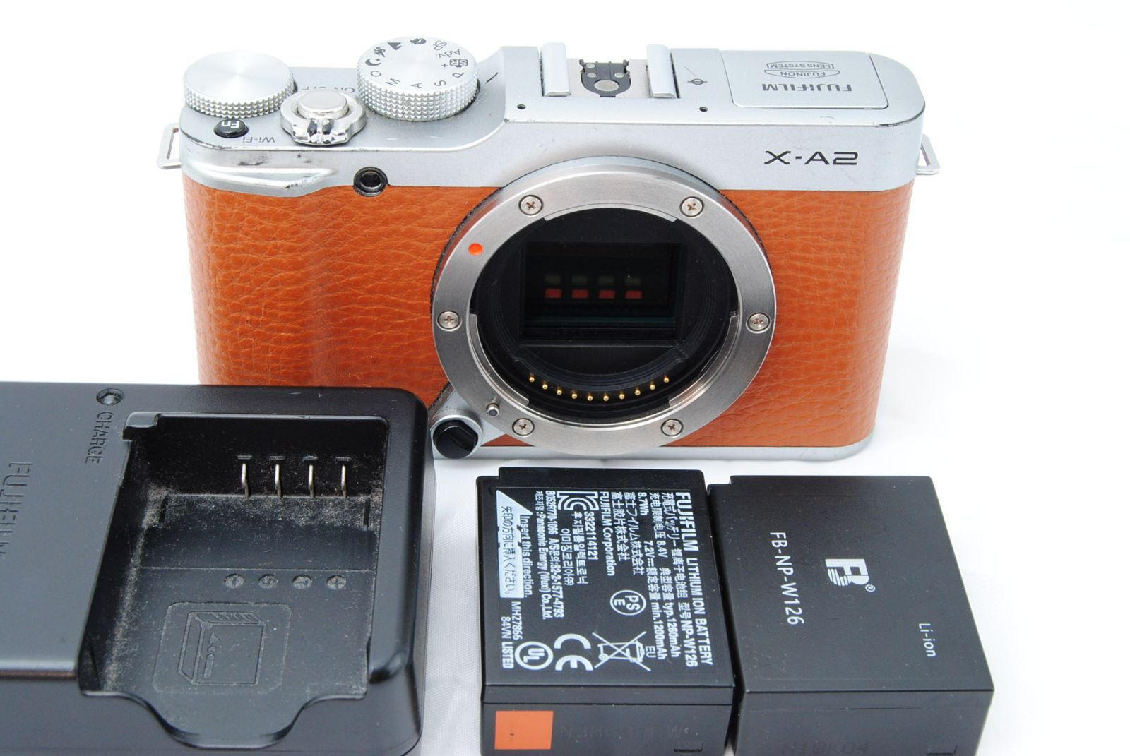 良品 ☆ FUJIFILM X-A2ボディ ブラウン X-A2BW - メルカリ