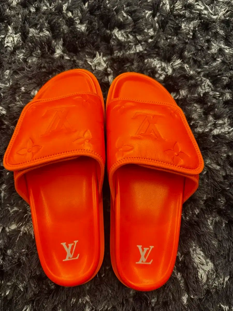 Louis Vuitton ルイヴィトン オレンジ スリッパ