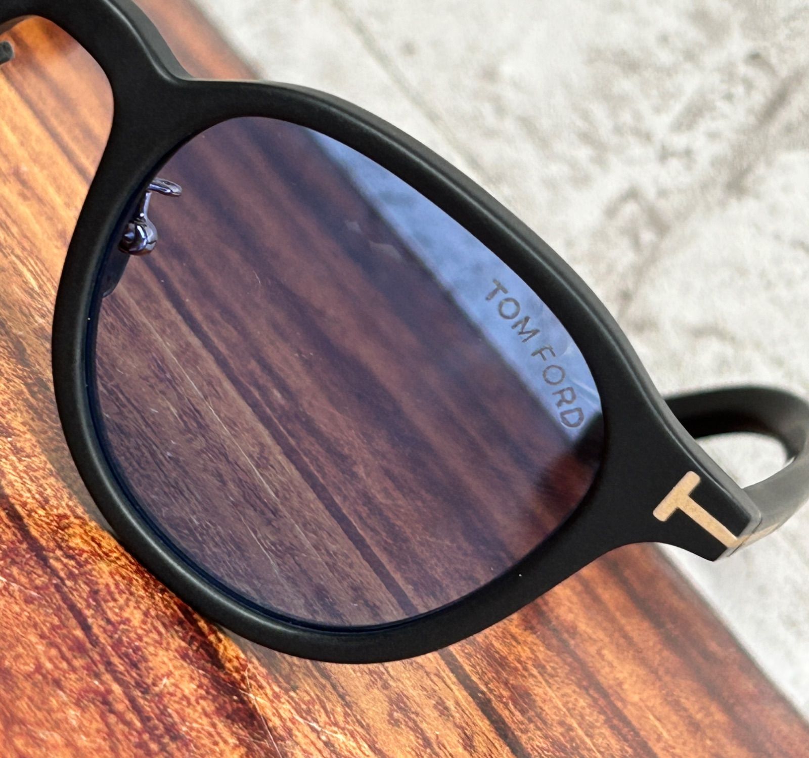 TOM FORD トムフォード サングラス TF977-D 02V お値引き中 送料無料】トムフォード TOM FORD TF977-D 02V サングラス 新品