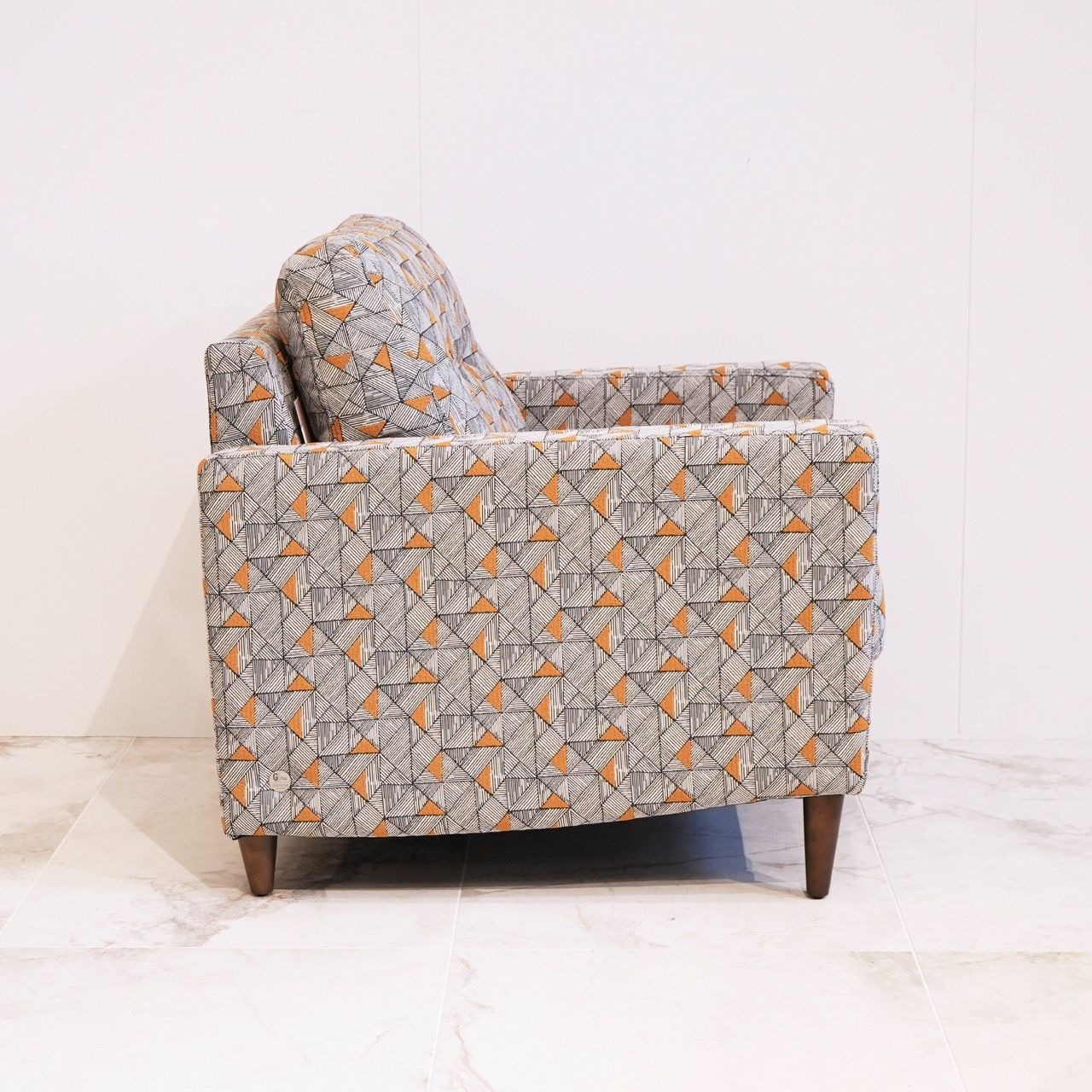 APD DC AC アームチェア 1人掛け用ソファ 4脚 キャメル APD DC AC