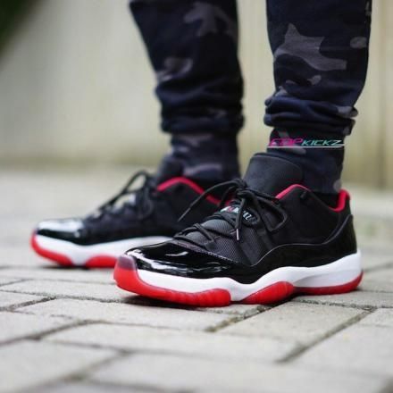 新品 未使用 NIKE ナイキAIR JORDAN 11 RETRO LOW BRED エアジョーダン レトロ ブレッド ローカットスニーカー ブラック/レッド 528895-012 男女兼用