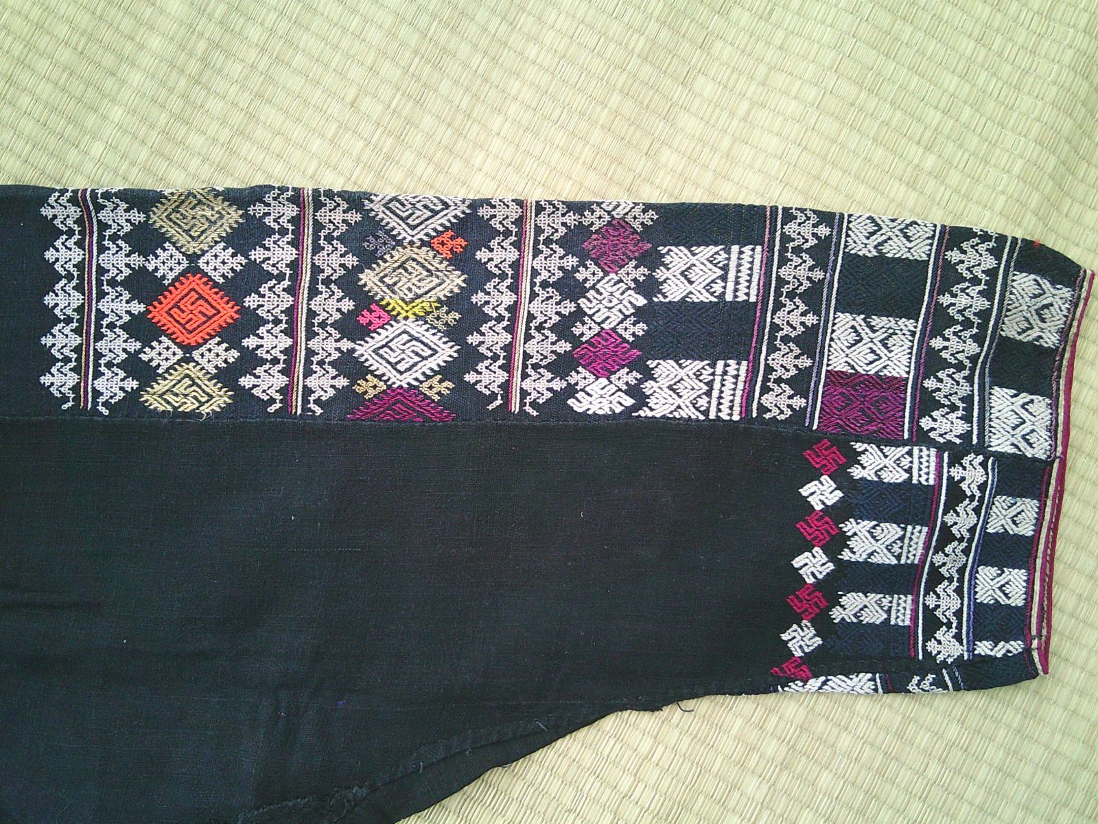 cm 刺繍