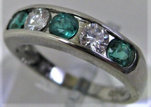 大好き 新品、未使用 Pt900プラチナ リング 指輪 エメラルド 0.48ct ...