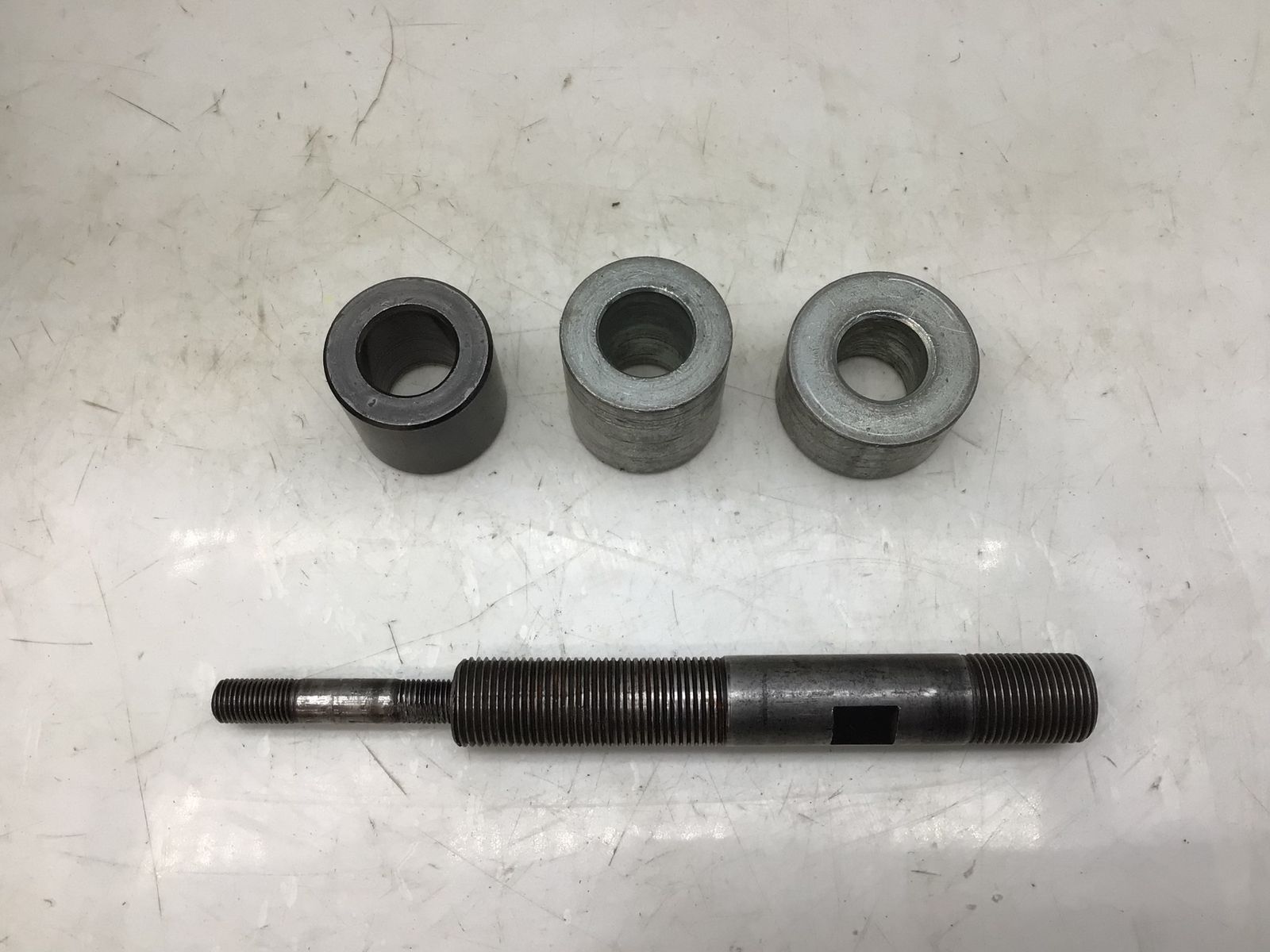 油圧パンチャー