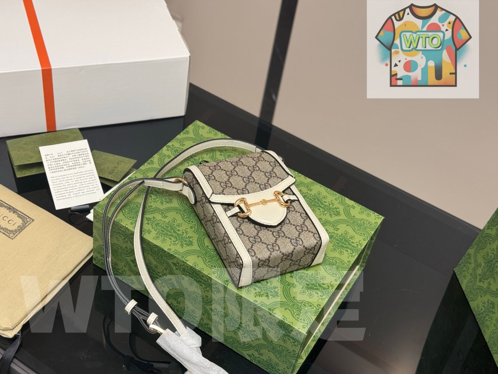にとびぃ グッチ BLNOBLE セット GUCCI （新品・未使用品）グッチ チルドレンズ The Jetsons 宇宙