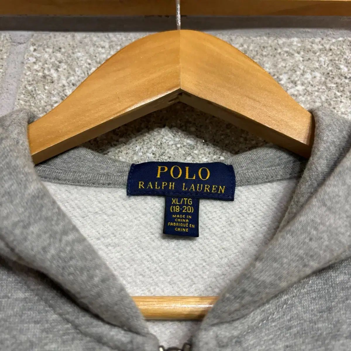 Polo Ralph Lauren フード付きパーカー Mサイズ　新品タグ付き POLO RALPH LAUREN - Polo by Ralph Lauren グレー フード付き