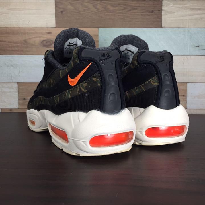 カーハートコラボ　エアマックス95 大幅値下げ早い者勝ち‼️ コラボスニーカー」carhartt×NIKE AIR MAX 95 - メルカリ