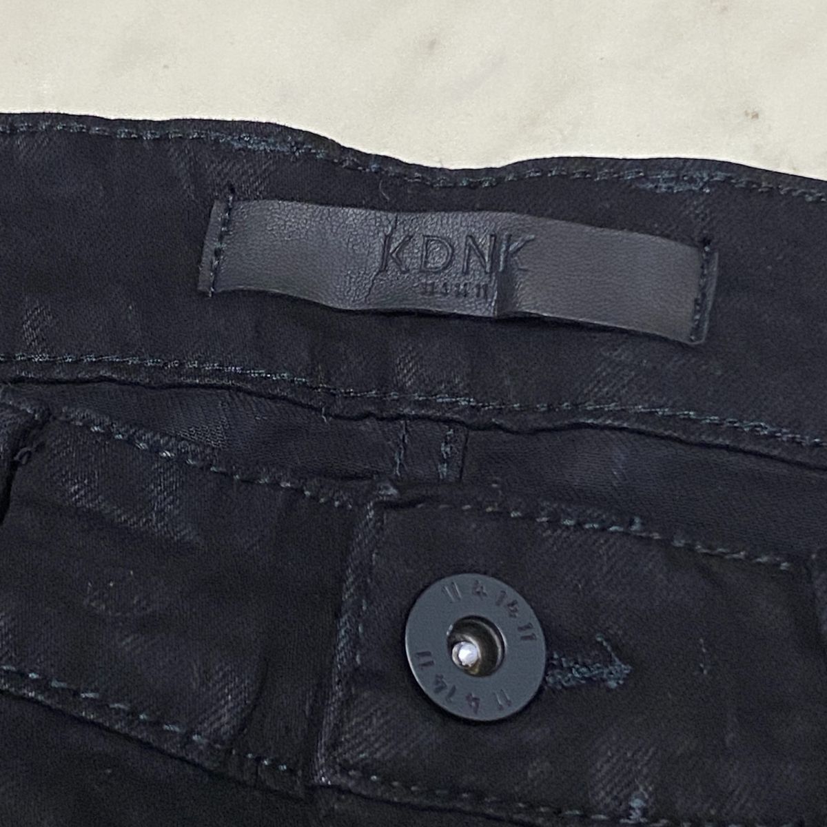 最新 海外限定 KDNK ディーケーエヌケー Stacked Skinny Flare