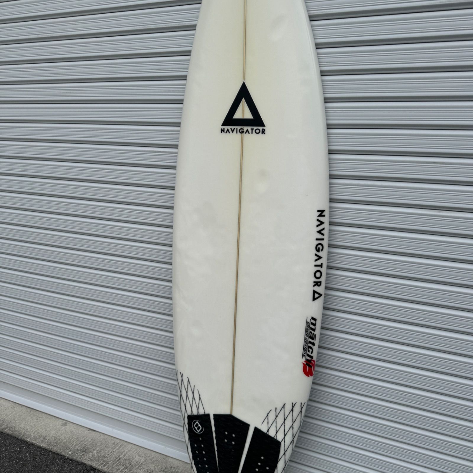 極美中古 NAVIGATOR ナビゲーター サーフボード 5'11 mustache