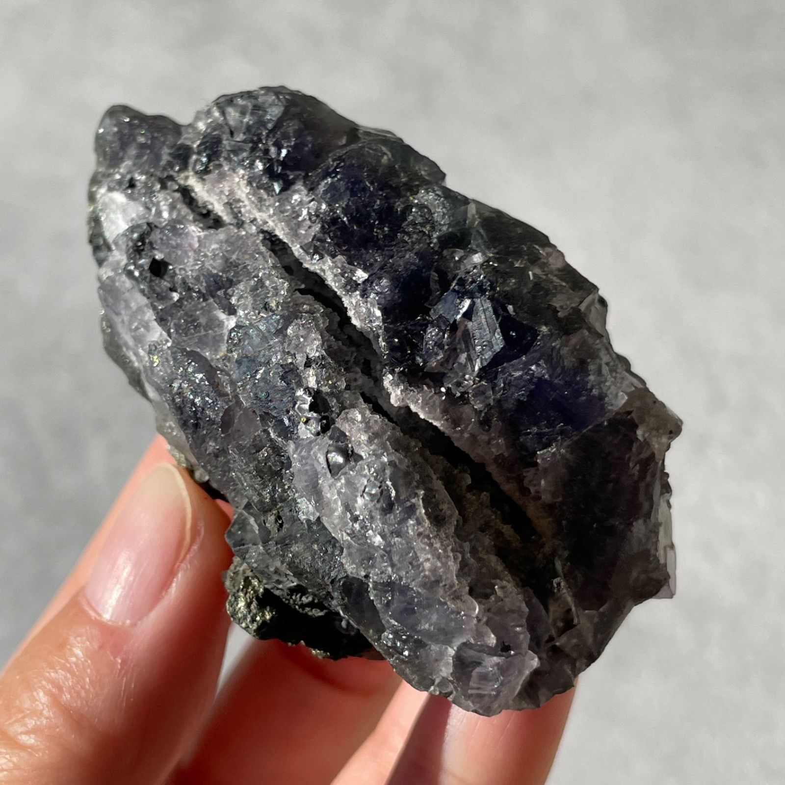 ナイジェリア産 パイライト共生フローライト 原石 ナイジェリア産 パイライト共生フローライト 原石