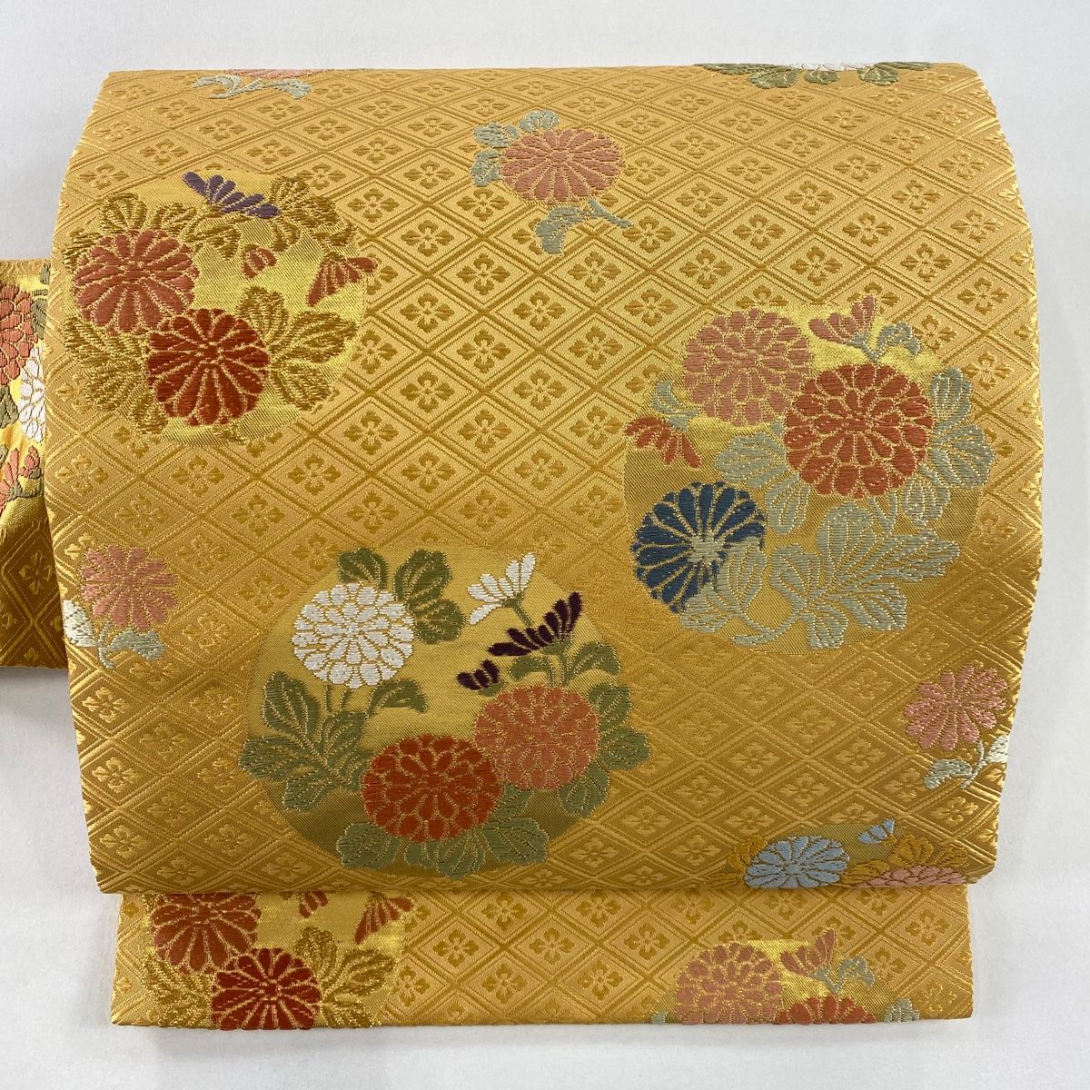 名古屋帯　相良刺繍　椿　染め分け 名古屋帯 相良刺繍 椿 染め分け
