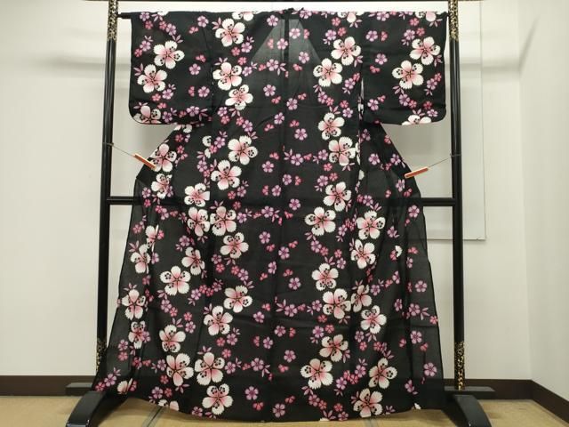 平和屋着物∴夏物　綿紅梅　浴衣　舞蝶文　黒地　銀彩　綿　逸品　CAAW5148dy 平和屋着物∴夏物 綿紅梅 浴衣 舞蝶文 黒地 銀彩 綿 逸品