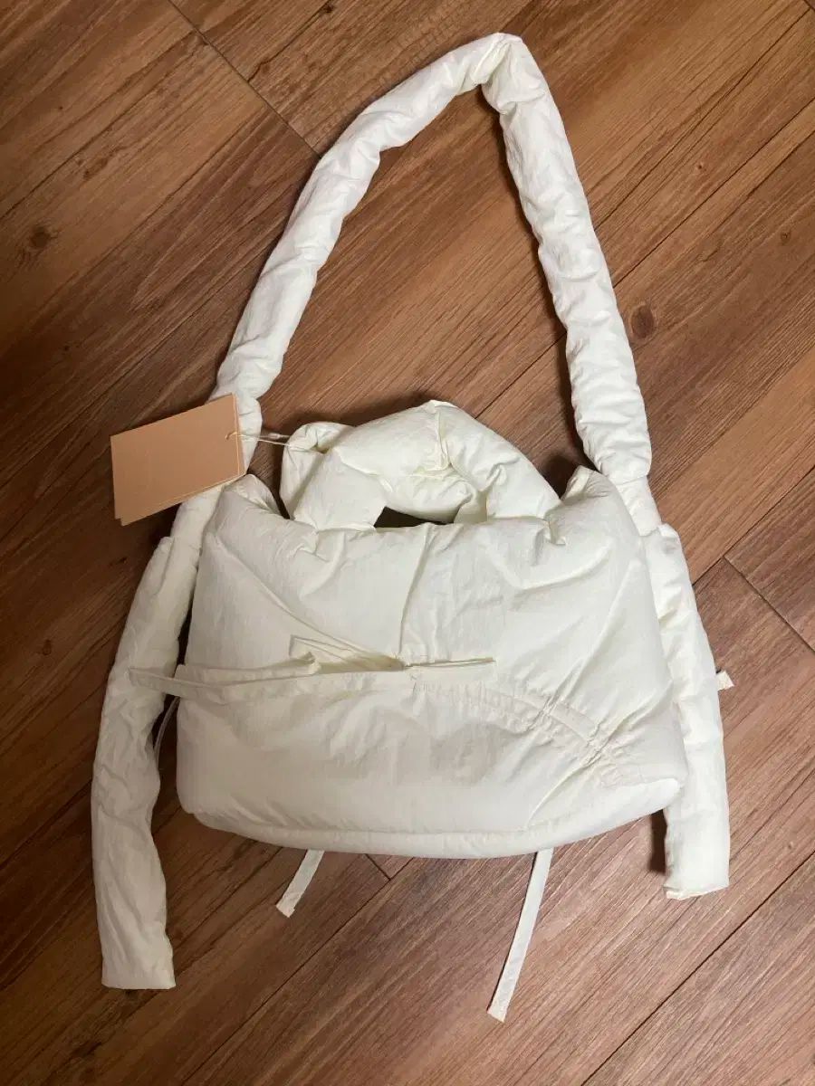 SINOON シヌーン ダウンバッグ ホワイト