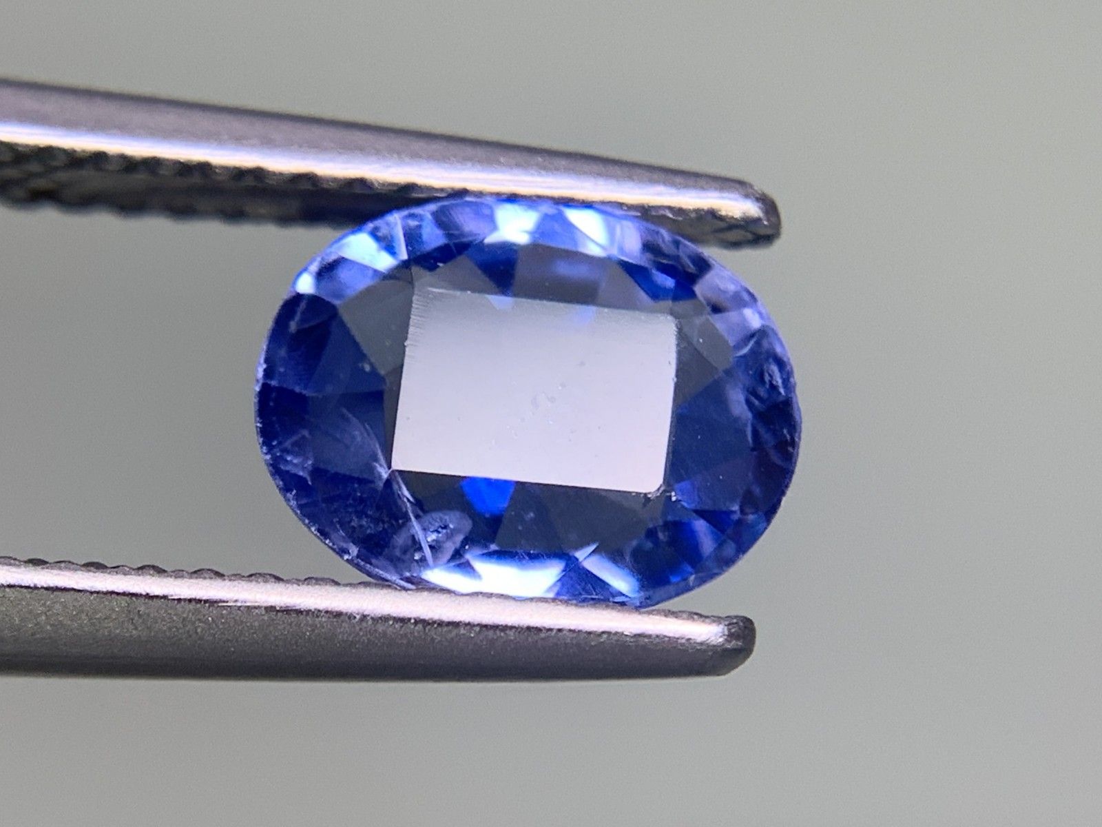 GIA宝石鑑別書付き 天然 サファイア Sri Lanka No Heat Blue 1.81ct 縦8.54㎜×横6.89㎜×高さ3.33㎜ ルース（  裸石 ） 1335Y - メルカリ