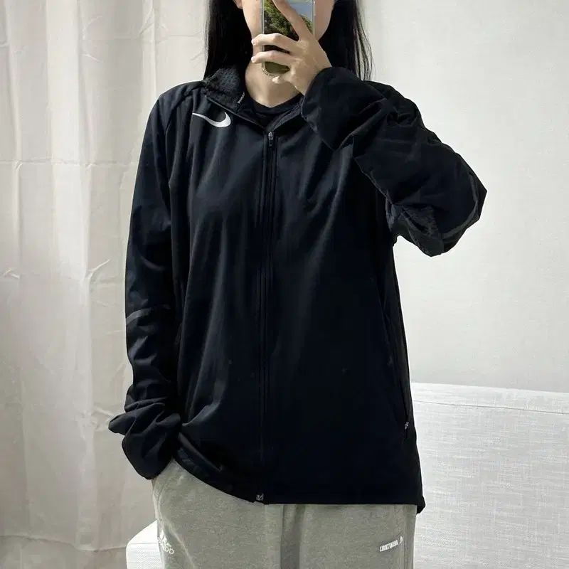【雷市場（ポンジャン）商品韓国直送】 XL Nike(ナイキ） シールド ランニング ジップアップ